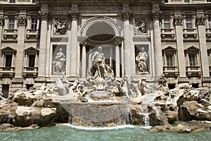 Trevi Fountain photo