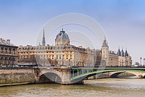 Tribunal de Commerce, Conciergerie, Pont Notre Dame bridge in Paris