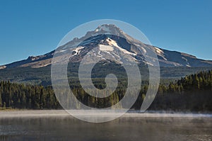 Trillium Lake early morning with Mount Hood, Oregon, USA