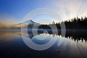 Trillium lake view at sunrise photo