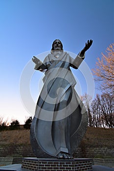 Trinity heights sioux city shrine statue jesus