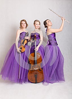 Trio with instruments