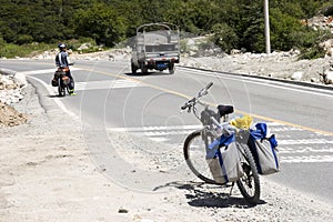 Trip to Tibet by bike