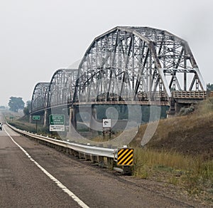 Triple hump bridge