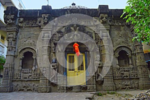Trishund Mayureshshwar Ganesh Temple at Somawar Peth Pune photo