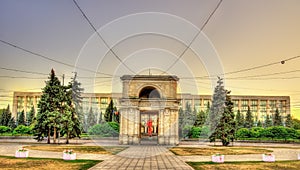 The Triumphal Arch and the Government building in Chisinau - Mol photo