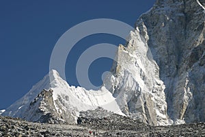 Trkkers at thr top of Mount Kalla Pattar , Nepal