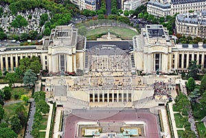 Trocadero gardens and the Palais de Chaillot photo