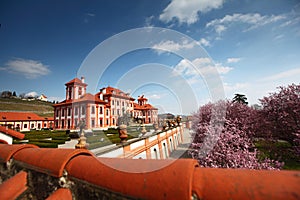 Troja castle