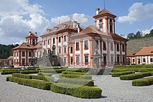 Troja castle