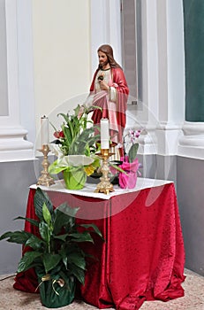 Tropea - Statua del Cuore di Gesù nella Chiesa di San Michele