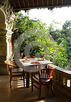 Tropical outdoor dining patio