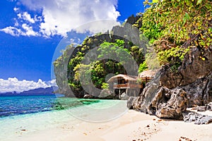 Tropical solitude - wild white sandy beaches of Philippines, El nido