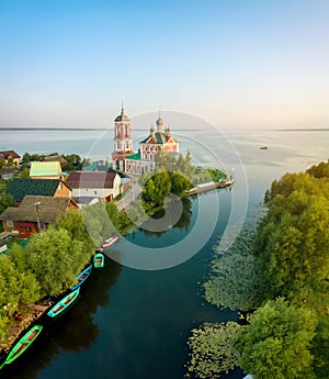 Trubezh River flows into Lake Pleshcheyevo in Pereslavl-Zalessky