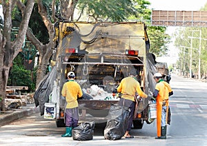 Truck garbage