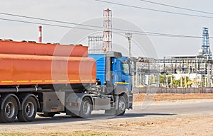 Truck with tank for transportation of petroleum products