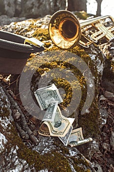 Trumpet Hat Money