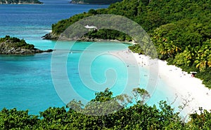 Trunk bay beach