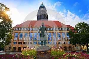 TrÃÂ¼mmerfrau Denkmal statue debris woman Dresden photo