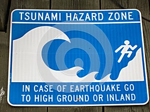 Tsunami warning signal img
