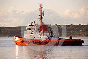 Tug boat