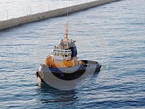 Tugboat Establishing Intercept Course