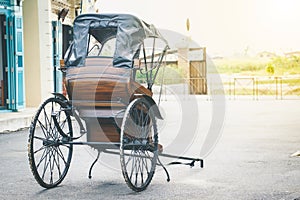 Tugging-cart old antique two-wheel used to receive - send people