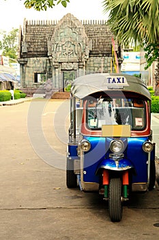 Tuk tuk.