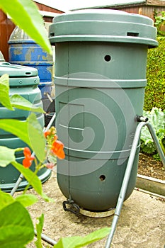 Tumbling Composter