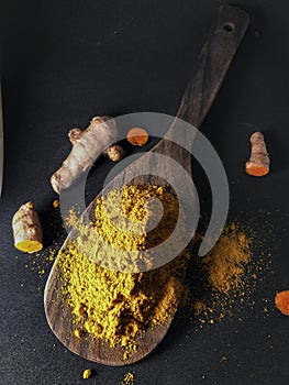 Tumeric rhizoma kunyit Curcuma longa and powder