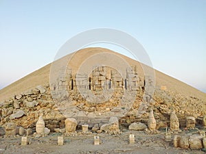 Tumulus du mont Nemrut, Turquie