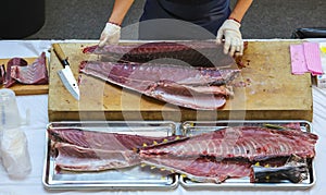 Tuna fish cutting