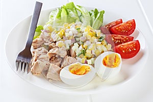 Tuna Salad with Egg