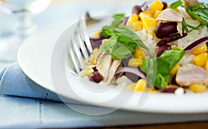 Tuna salad with sweetcorn and beans