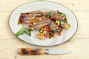 Tuna steak with grilled vegetables