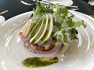 Tuna Tartar and Avocado Slices