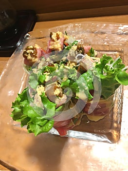 Tuna with vegitables covered with ricepaper