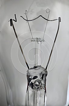 Tungsten filament electric incandescent lamp