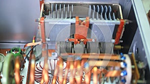 Tuning vacuum tubes shortwave power amplifier