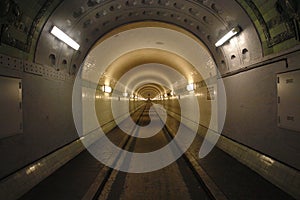 Tunnel