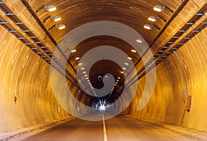 Tunnel