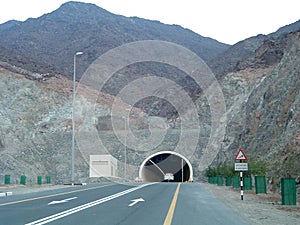 Tunnel img