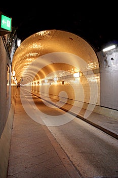 Tunnel