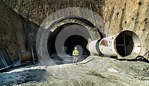 Tunnel excavation work