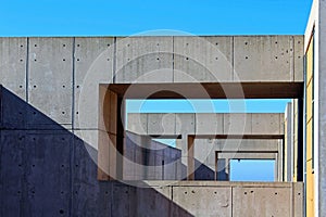 Tunnel-style building structure, Salk Institute