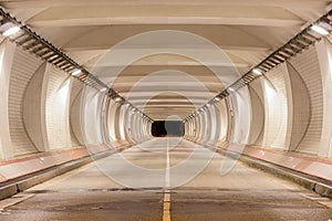 Tunnel