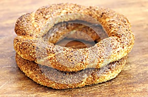 Turkish bagel, simit.