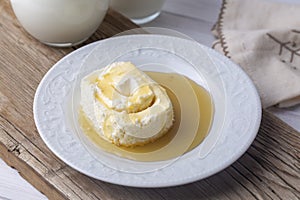 Turkish Bal Kaymak - Honey and Butter Cream