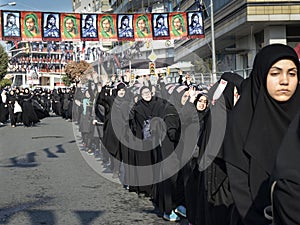 Turkish Shia girls takes part in an Ashura parade