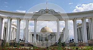 Turkmenistán blanco palacio 